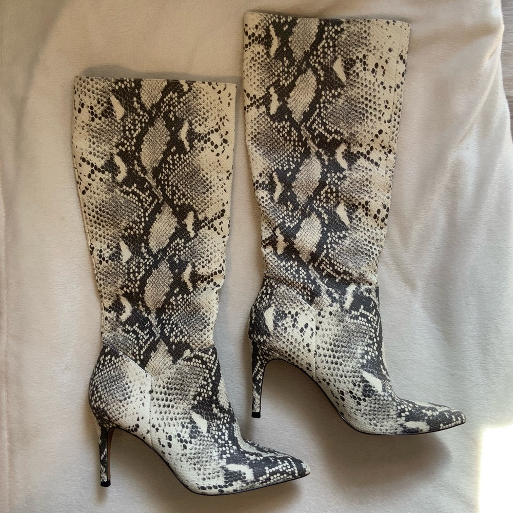 Steve Madden “Kinga” Snake Boots Women’s Size 7.5 View 5